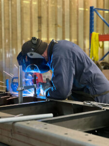 CHEZ-CORNUT-CARROSSERIE-INDUSTRIELLE-TRANSPORT-EXCEPTIONNEL-fabrication-faux-chassis