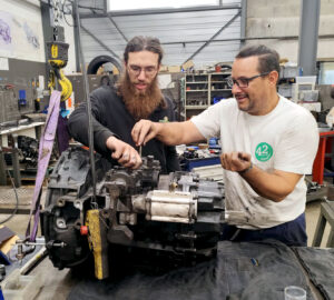 CHEZ-CORNUT-SERVICE-ENTRETIEN-REPARATION-BOITE-DE-VITESSE-REMONTAGE-BV-ZF-6S