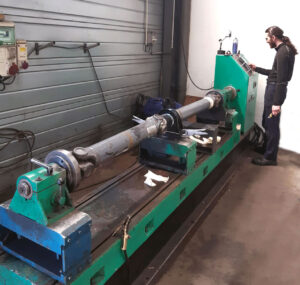 CHEZ-CORNUT-SERVICE-ENTRETIEN-REPARATION-equilibrage-transmission